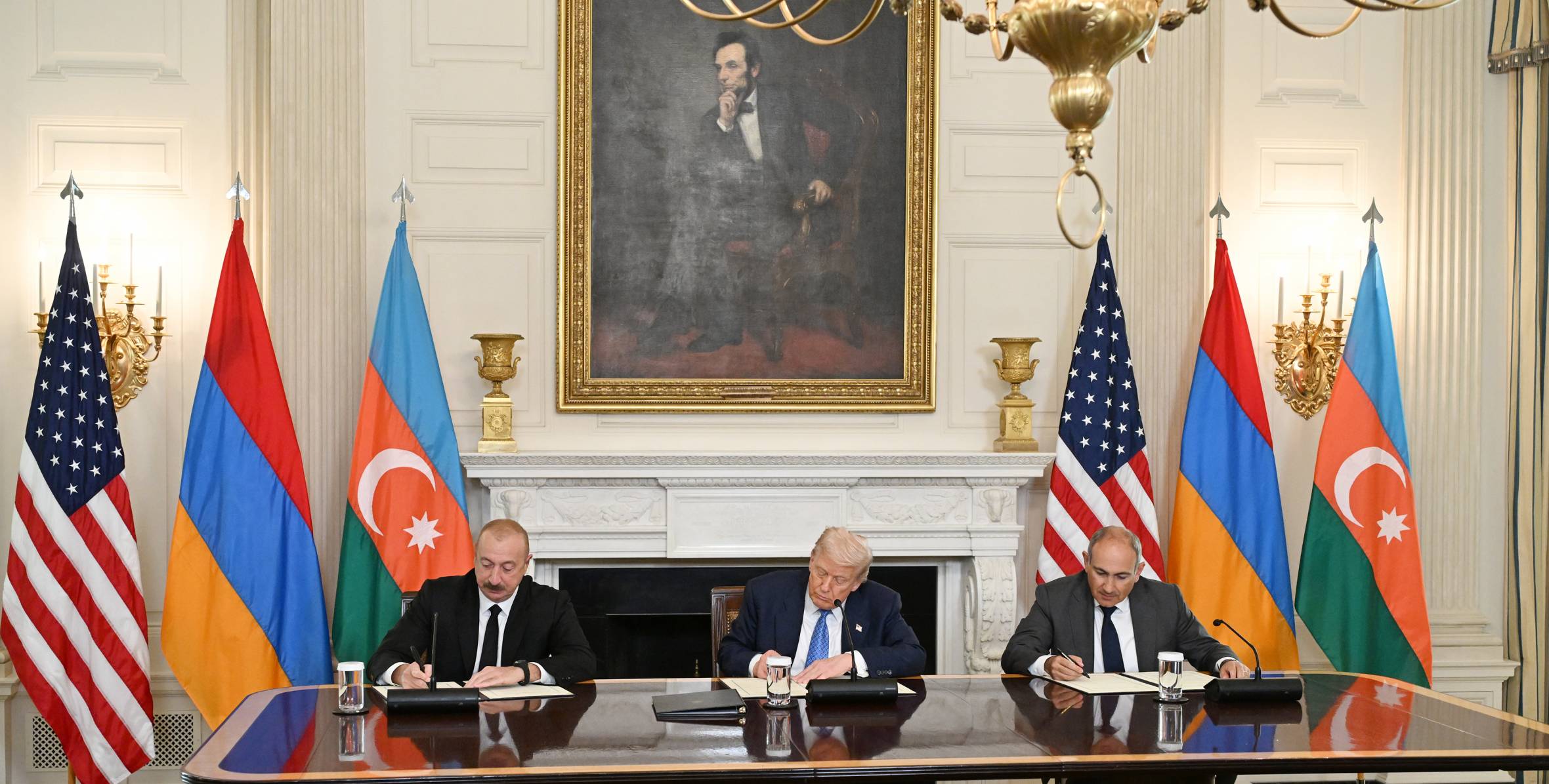 Azərbaycan Respublikasının Prezidenti və Ermənistan Respublikasının Baş nazirinin Amerika Birləşmiş Ştatlarının Vaşinqton şəhərində keçirilmiş görüşünün nəticələrinə dair  BİRGƏ BƏYANNAMƏ Xeber basligi
